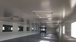 風淋室及快速卷簾門貨淋室在汽車儀表生產(chǎn)車間的應(yīng)用